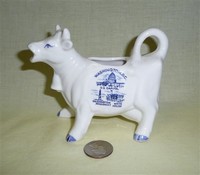 Washington DC souvenir cow creamer