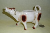 Goebel 'mooing' cow creamer