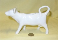 White Aplico cow creamer