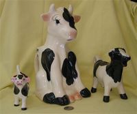 various sized creamers