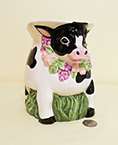 Wang's International cow pitcher