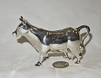 Links of London cow creamer, side