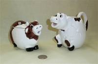 Sigma 'Egg Tokes' cow creamer and sugar