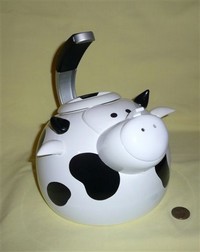 Supreme Housewares mooing tea kettle