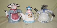 3 lady teapots